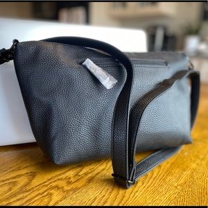 Steve Madden black pebble vegan leather purse